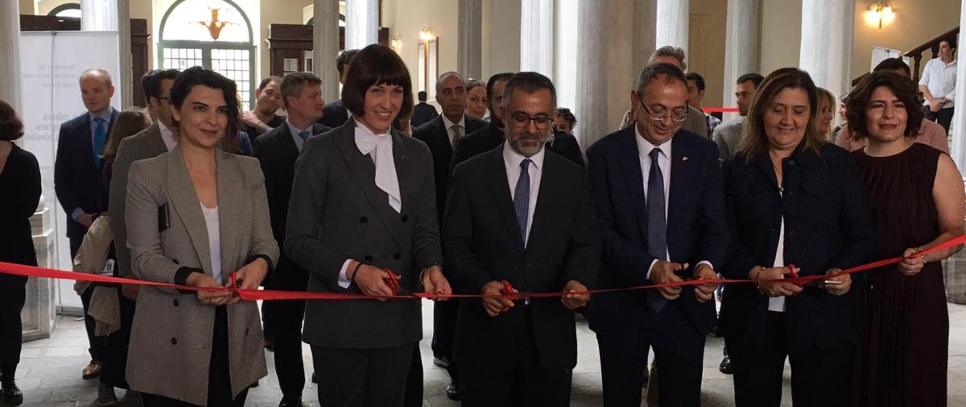 Wystawa walka i cierpienie