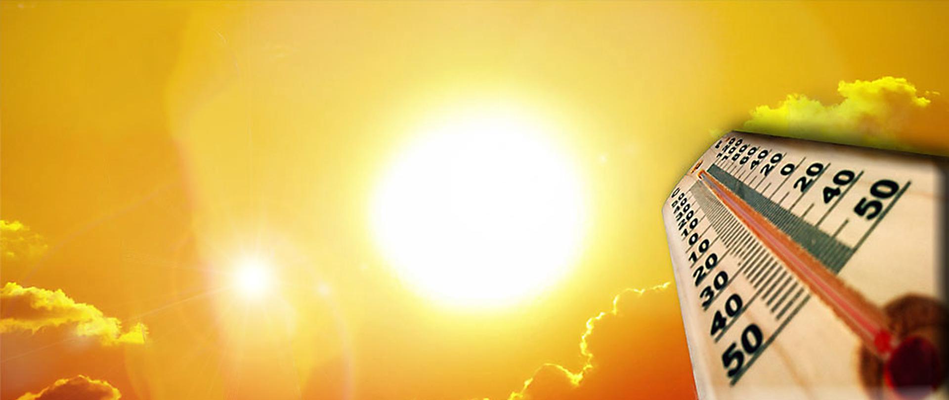 Na jasnożółtym niebie rozpalone słońce, lekkie chmurki, w prawym dolnym narożniku termometr z czerwoną skalną wskazujący wysoką temperaturę