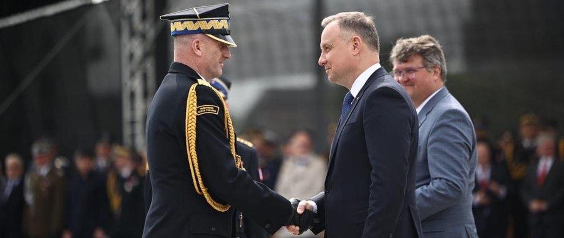 Nadbrygadier Jarosław Tomczyk otrzymuje awans z rąk Pana Prezydenta Andrzeja Dudy