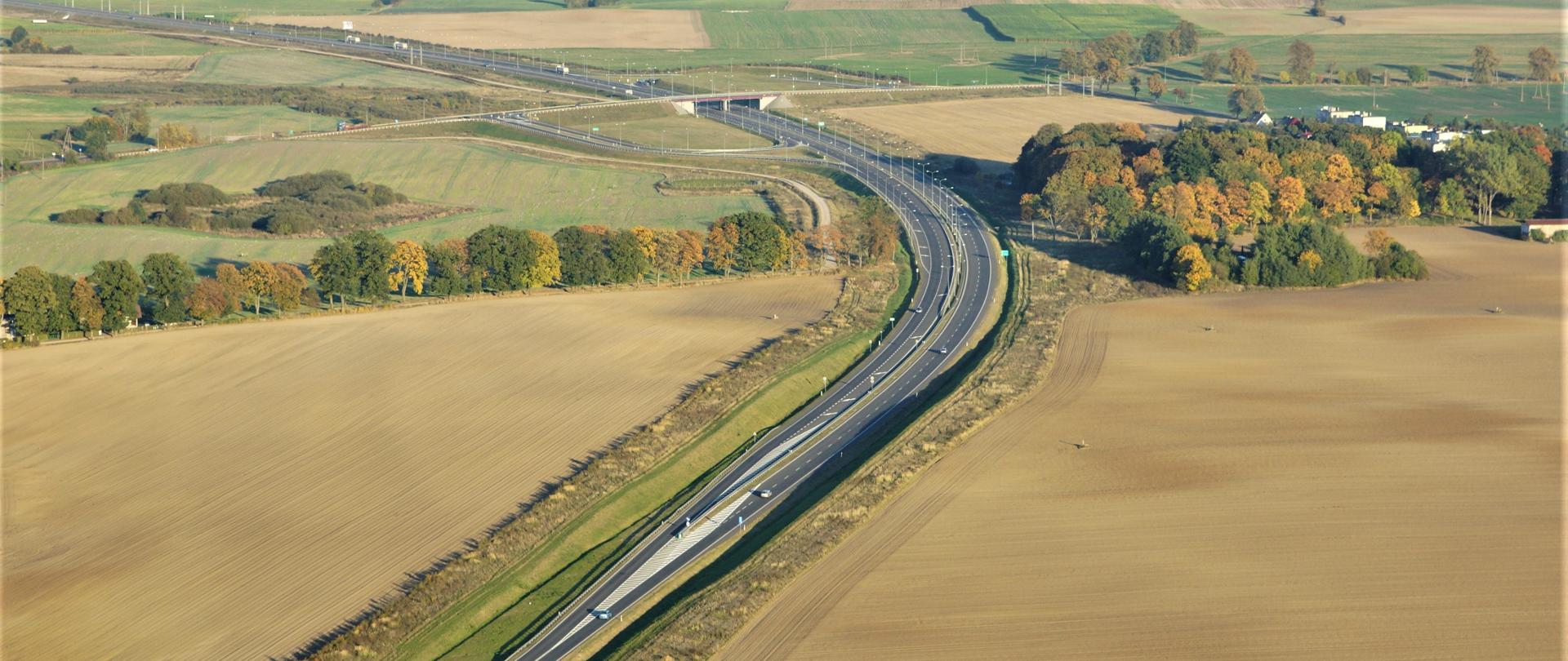 Zdjęcie przedstawia przykładową obwodnicę miasta.
