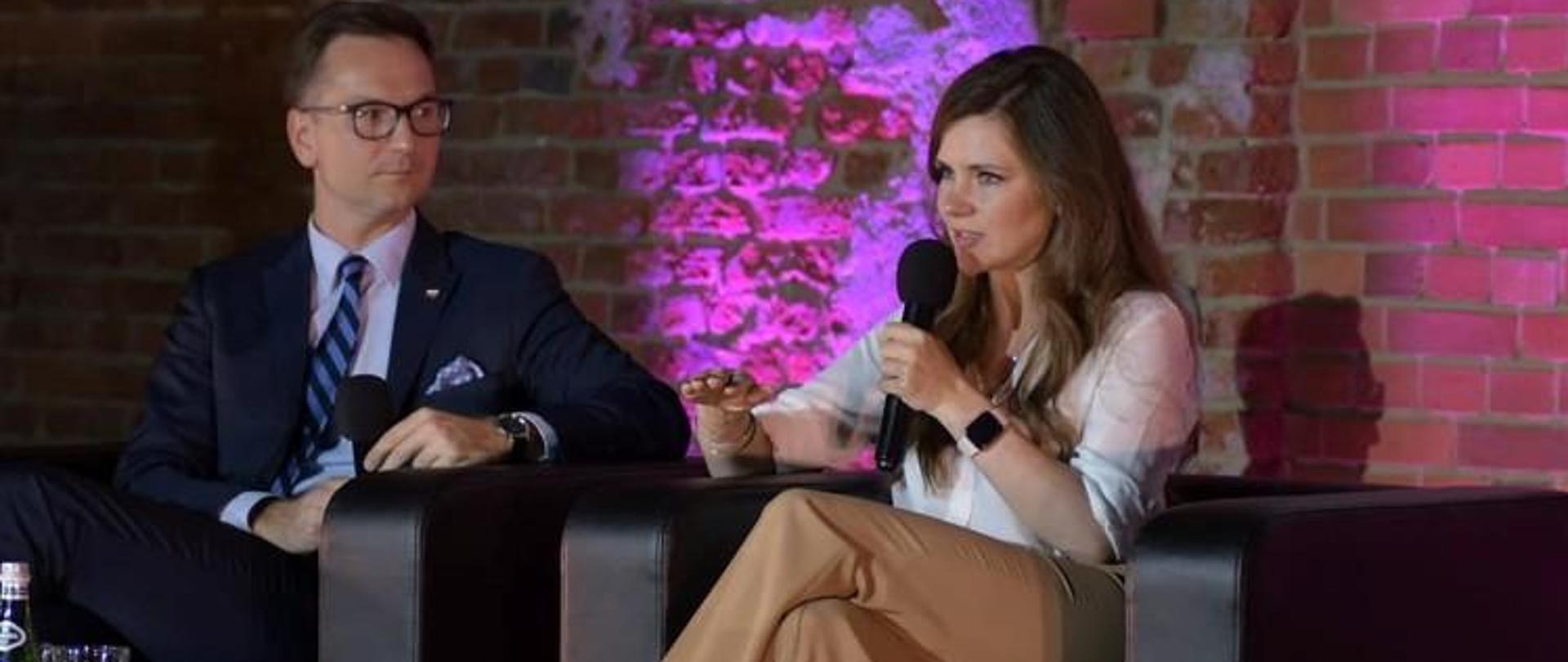 Wanda Buk wiceminister cyfryzacji na spotkaniu w ŁSSE