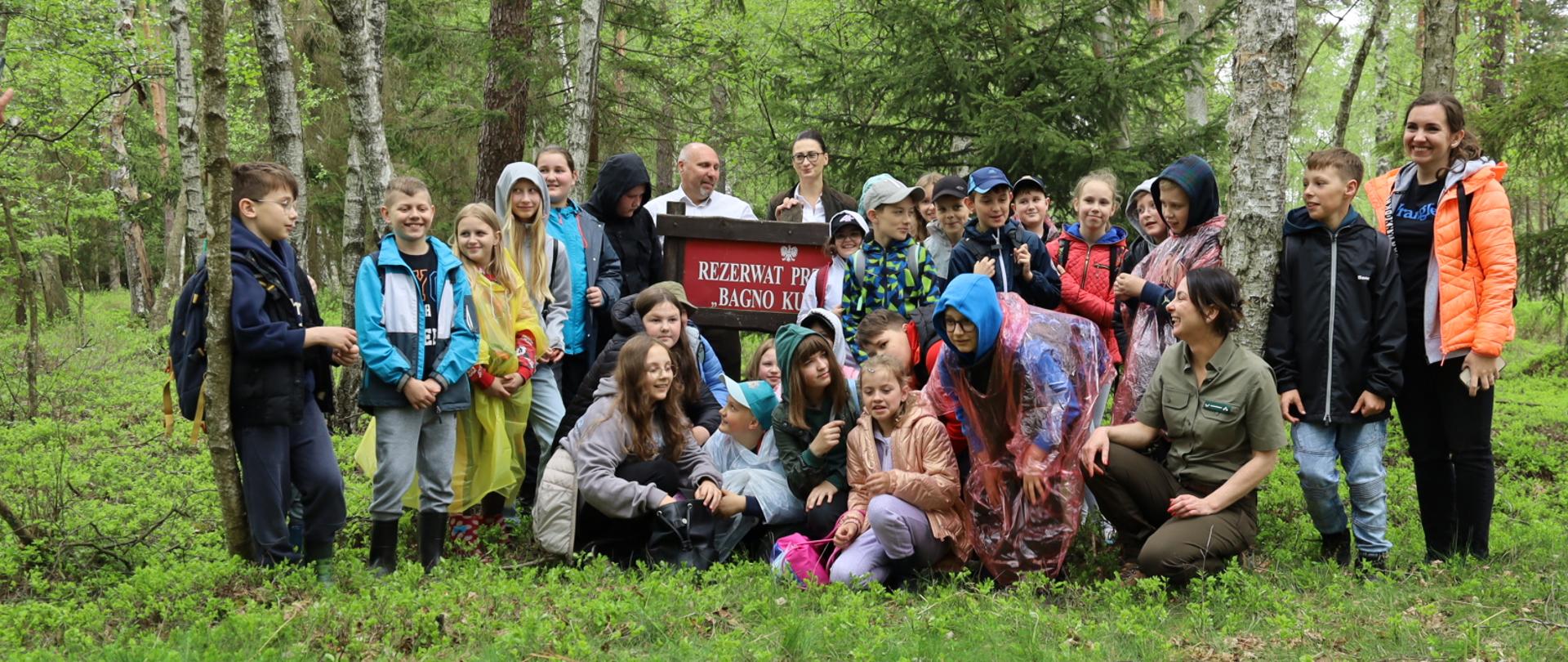 Lekcja przyrody w rezerwacie Bagno Kusowo z udziałem wiceminister Małgorzaty Golińskiej