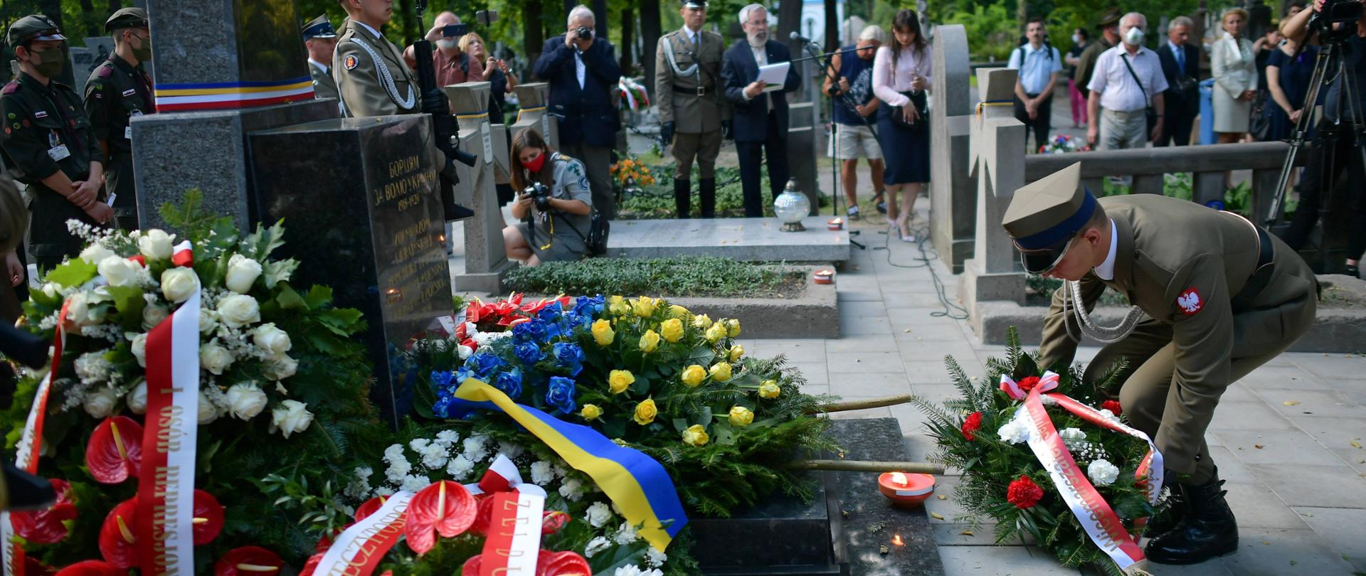 Obchody udziału żołnierzy ukraińskich w wojnie polsko-bolszewickiej. MKiDN dofinansowało konserwację kwater ukraińskich weteranów, fot. PAP/Marcin Obara