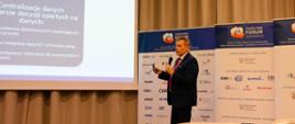 Jacek Jarząbek, zastępca prezesa Wód Polskich ds. ekonomicznych i organizacyjnych podczas XXXII Forum Teleinformatyki