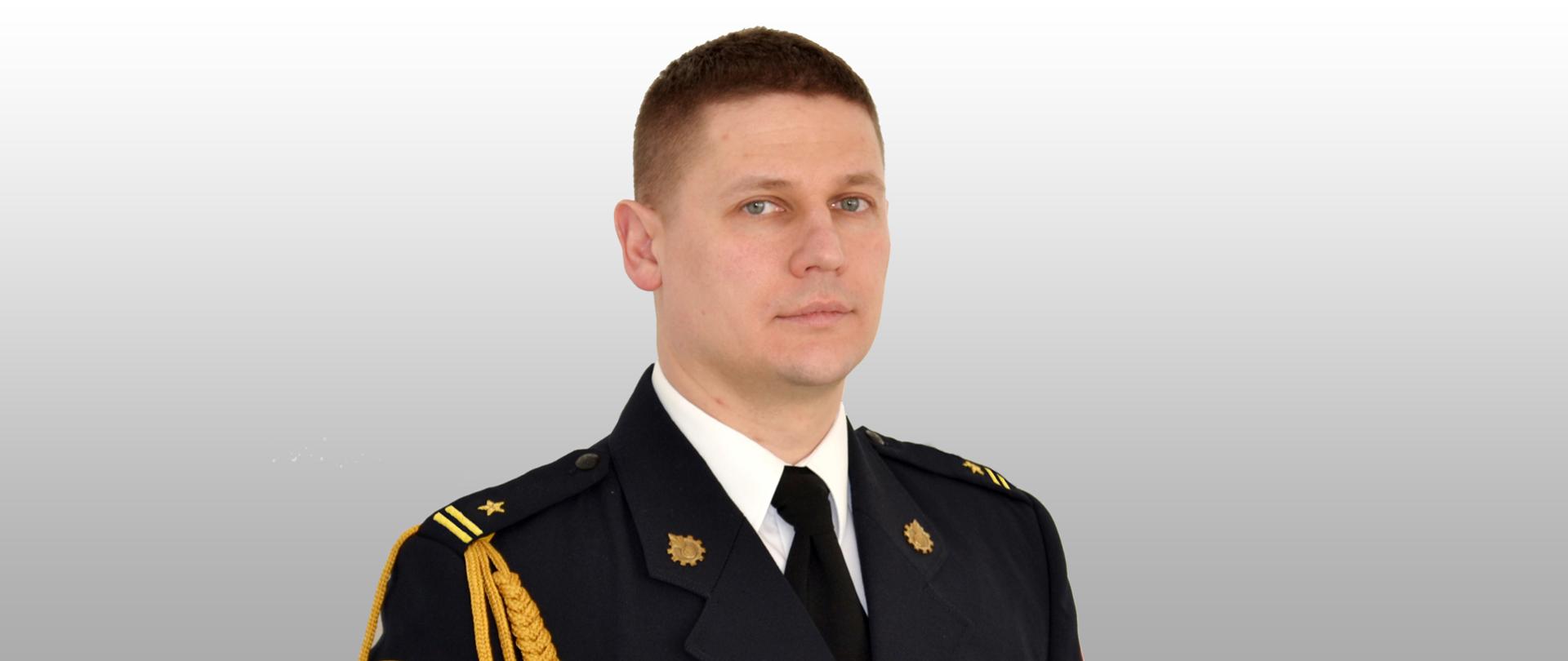 mł. bryg. Krzysztof Azierski - Komendant powiatowy PSP w Kołobrzegu