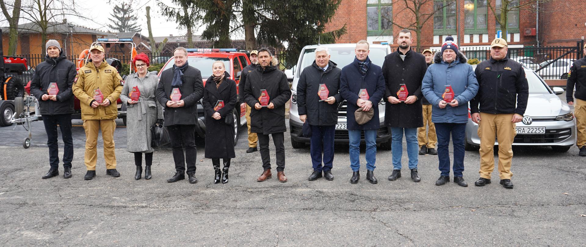 Odprawa roczna KP PSP w Rawiczu – podsumowanie 2025 roku oraz przekazanie pojazdów i sprzętu