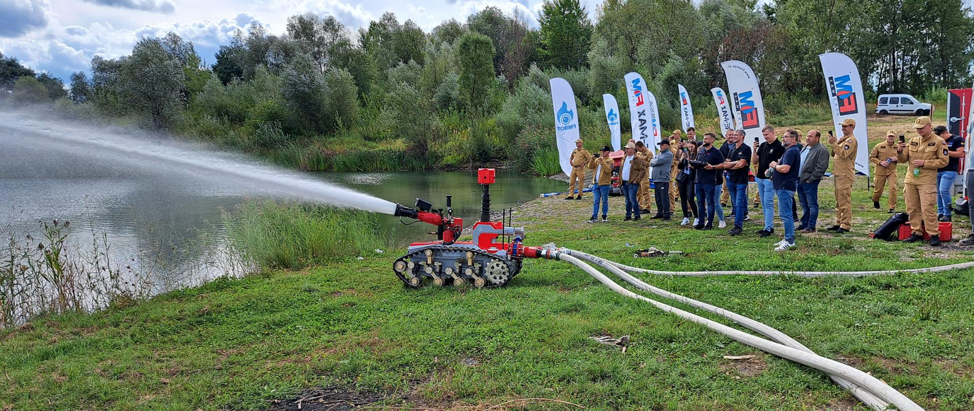 Pokaz robotów ratowniczych na Zbiorniku Racibórz Dolny
