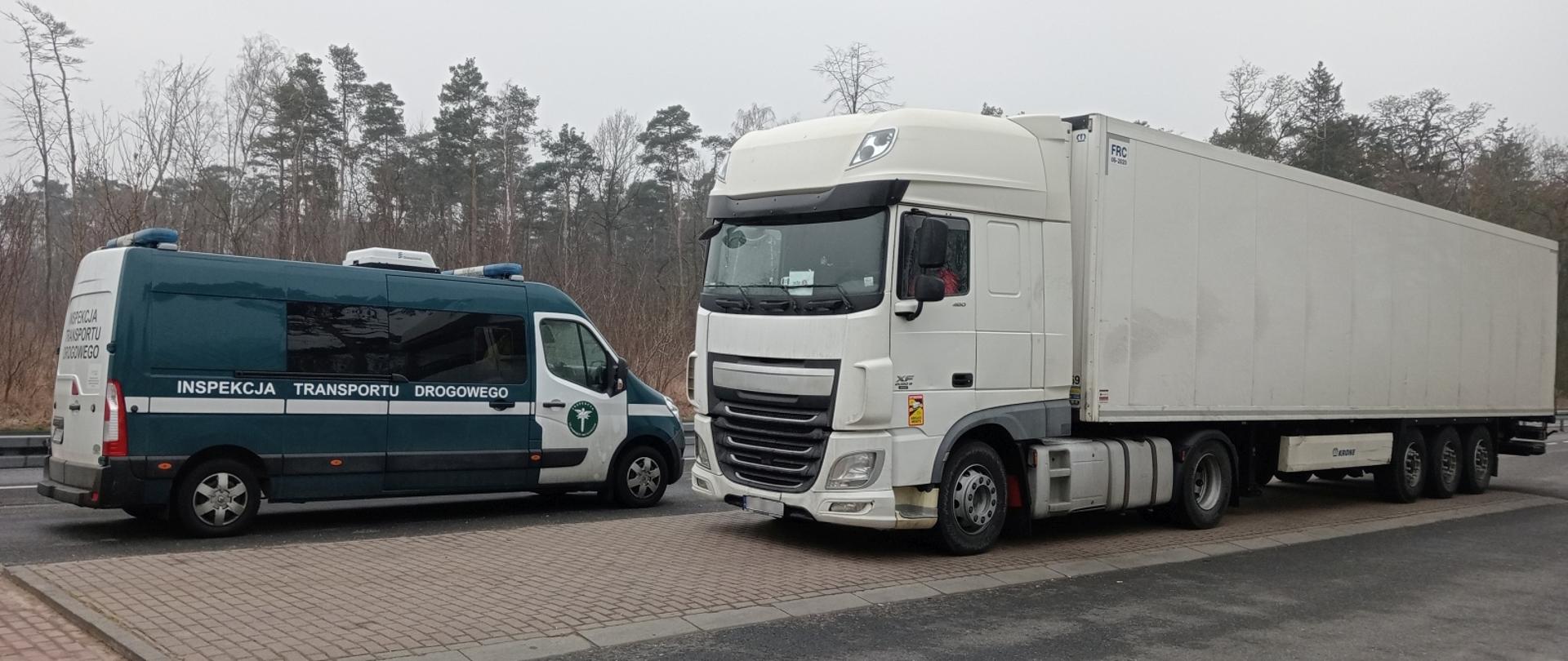 Pojazd ITD oraz kontrolowany pojazd ciężarowy.