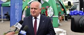 Wojewoda Władysław Dajczak wypowiada się do mediów