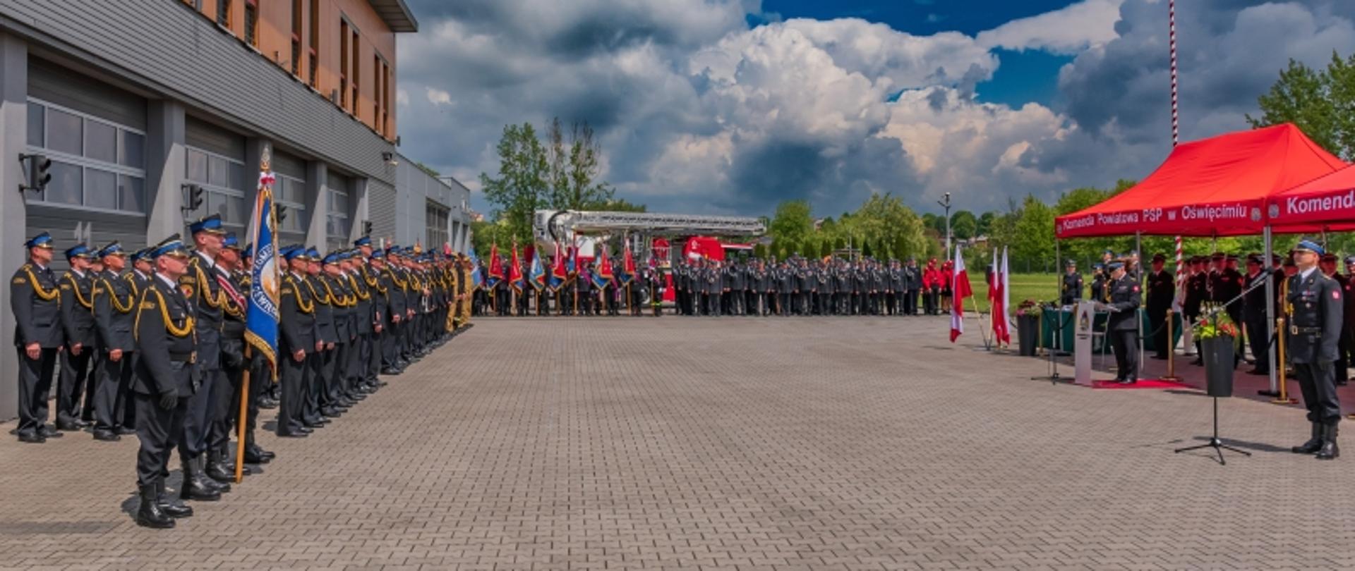 Powiatowe obchody dnia strażaka Państwowej Straży Pożarnej oraz Ochotniczych Straży Pożarnych powiatu oświęcimskiego.