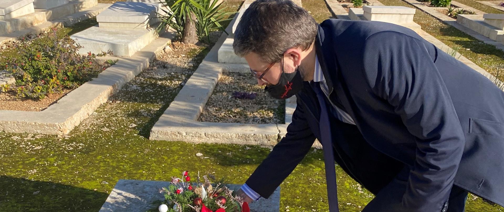 Groby Kalkara- grudzień