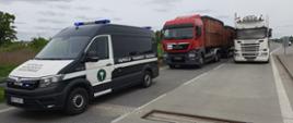 Miejsce kontroli przewozów odpadów na odcinku ekspresowej „ósemki” w pobliżu Radzymina. W działaniach brali udział funkcjonariusze mazowieckiej Inspekcji Transportu Drogowego wraz z inspektorami Inspekcji Ochrony Środowiska.