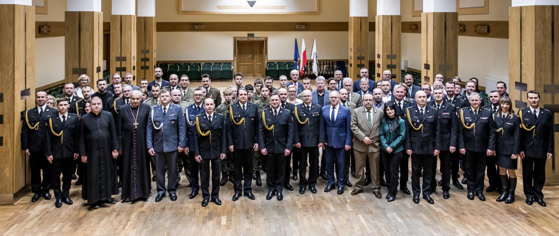 uroczysta zbiórka w związku ze zdaniem obowiązków służbowych Komendanta Powiatowego PSP w Hajnówce