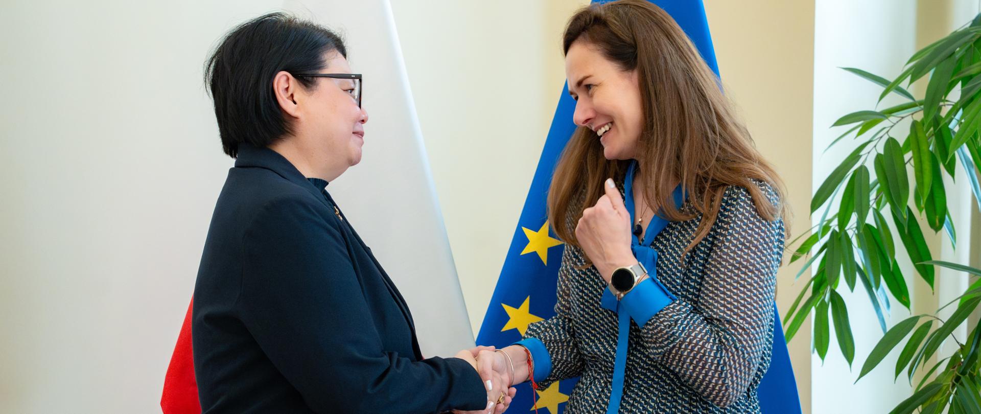 Spotkanie wiceministry Marii Ejchart z Ambasador ds. Prawa Międzynarodowego Singapuru