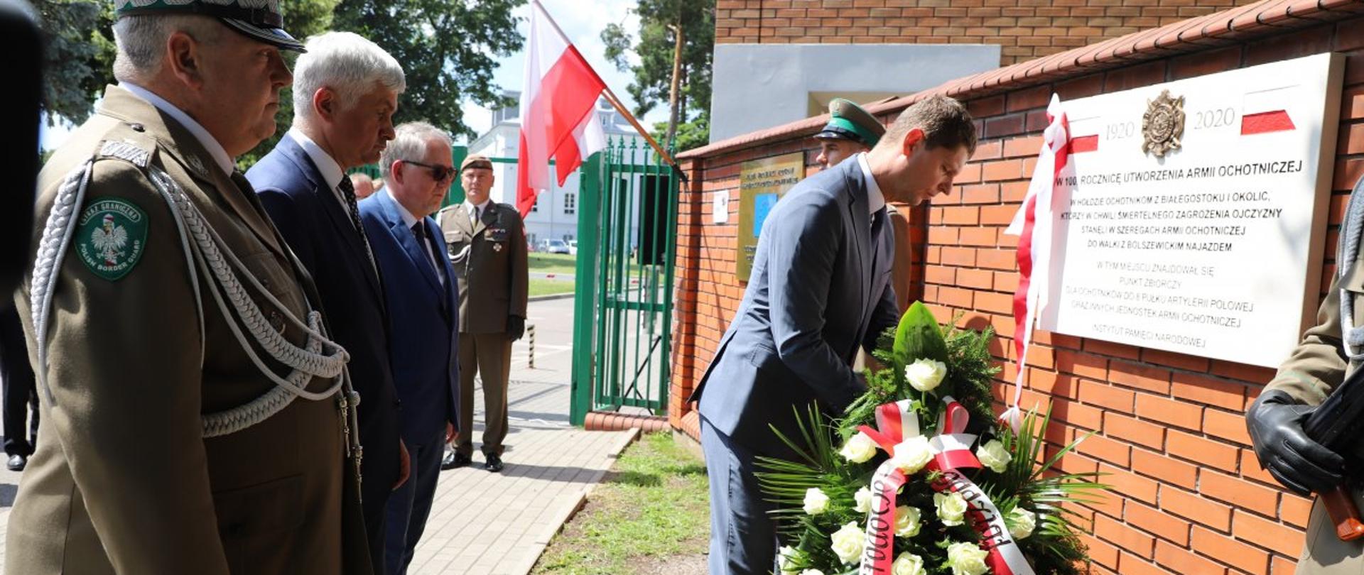 Odsłonięcie tablicy poświęconej Armii Ochotniczej