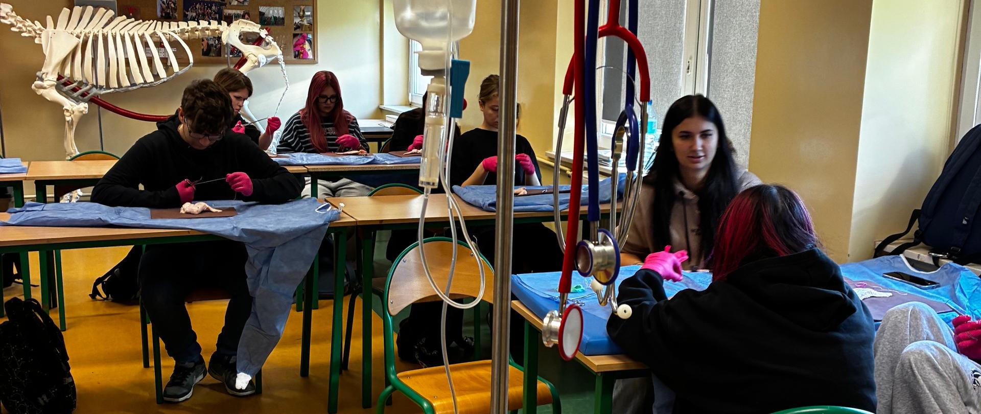 Od czyszczenia narzędzi po pierwsze szwy 1