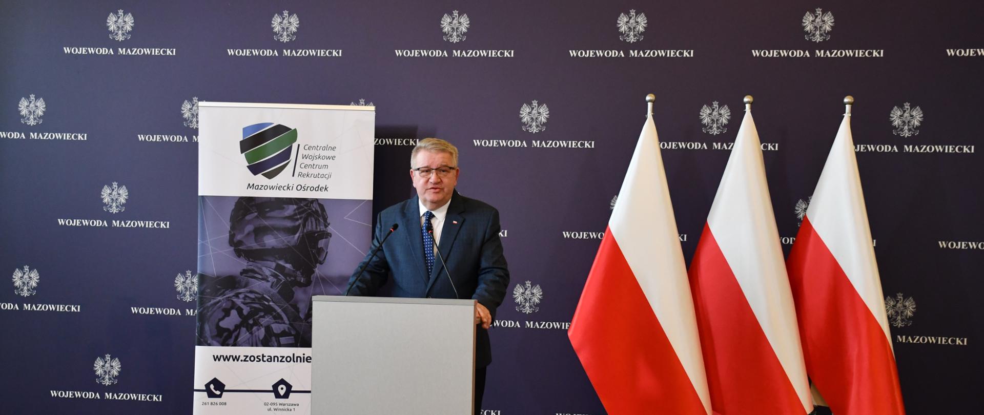 Na zdjęciu widać mężczyznę