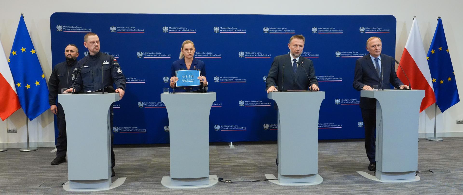 Bezpieczeństwo w szkołach. Minister edukacji apeluje o rozmowę z uczniami i rodzicami.