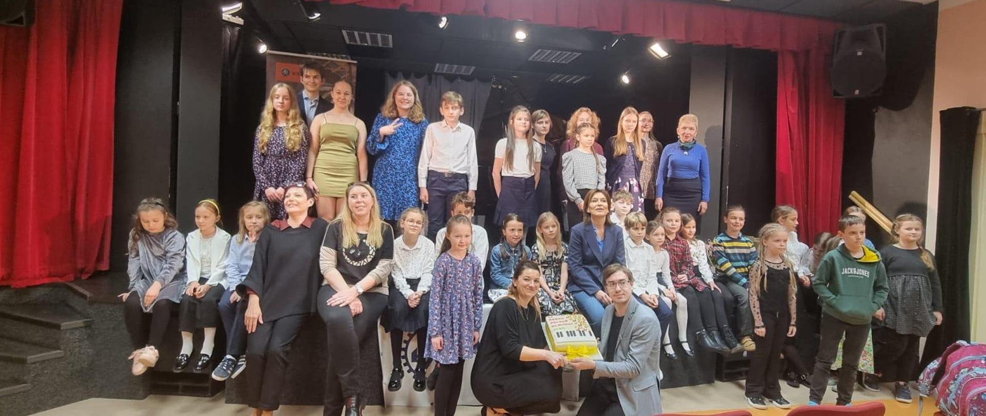 Galeria 34 zdjęć z wyjazdu PSM I st. w Kłodzku do Czech w ramach X Czesko-Polskiej Wiosny 19 kwietnia 2024