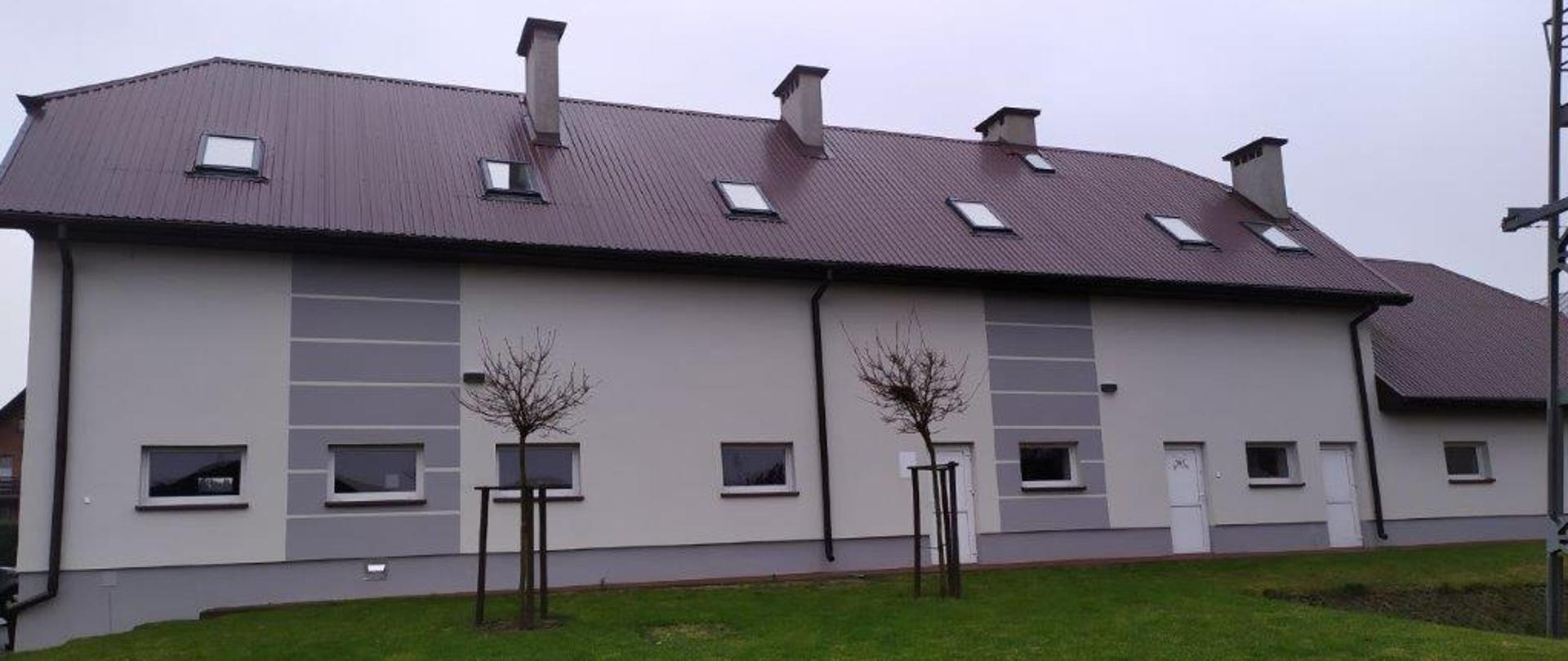 Na zdjęciu znajduje się budynek gospodarczy KP PSP w Zwoleniu.