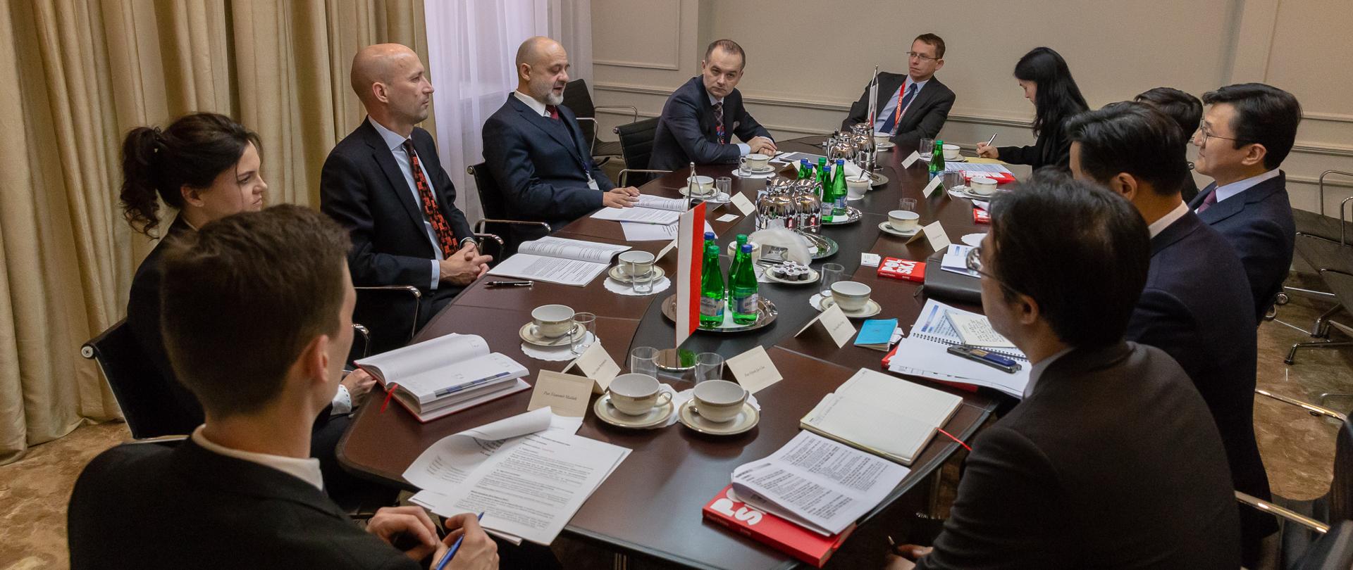 Deputy foreign ministers of Poland and Republic of Korea hold consultations