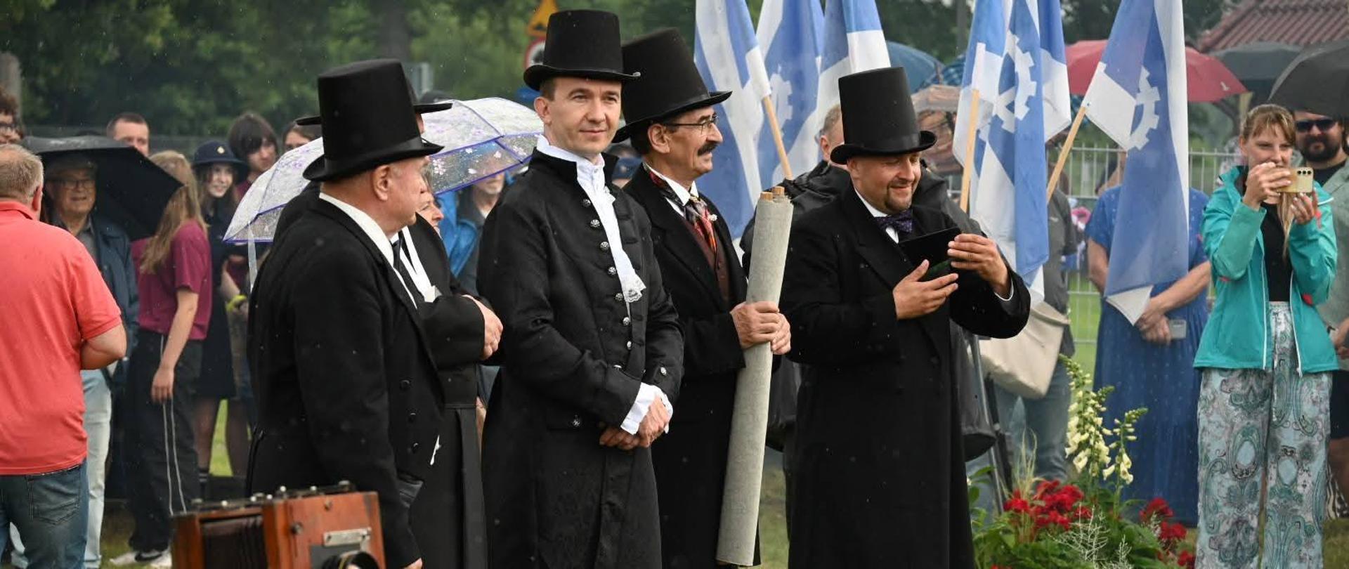 Wicewojewoda Mateusz Szauer podczas uroczystości - urodzin Kanału Elbląskiego. 