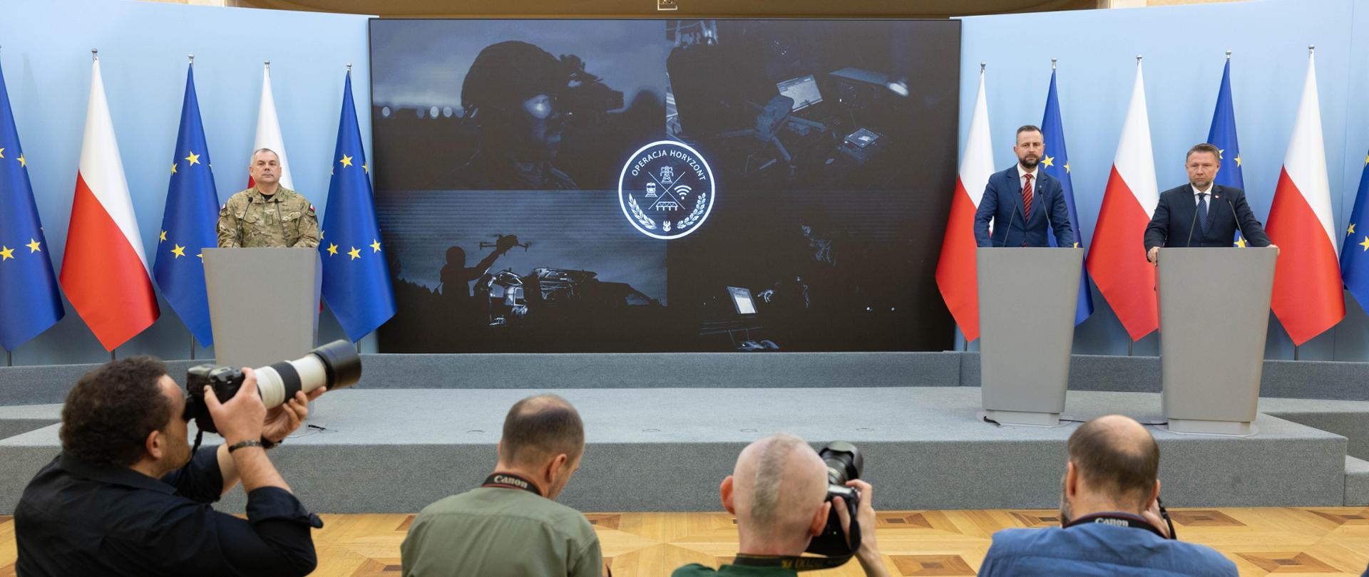 2025.11.19 Warszawa KPRM Konferencja prasowa Ministra Marcina Kietrwinskiego, Wladysława Kosiniaka Kamysza i generala Wieslawa Kukuly
Fot. Stefan Maszewski