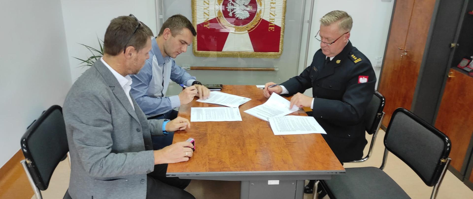 PODPISANIE UMÓW NA INWESTYCJE BUDOWLANE W 2022 ROKU