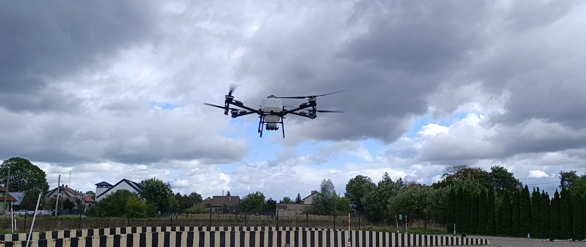 Nowoczesna technologia w naszej szkole – dron rolniczy DJI Agras T70 będzie nam służył jako pomoc dydaktyczna