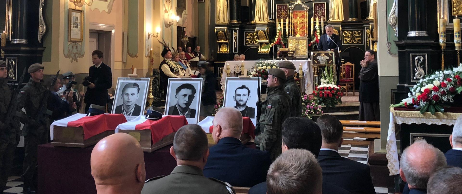 Uroczystość upamiętniająca śp. Józefa Pysia, Pawła Kalinowskiego i Mieczysława Szewczuka – żołnierzy II Inspektoratu Zamojskiego Armii Krajowej, fot MKiDN 