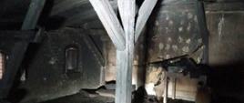 Pożar poddasza w budynku wielorodzinnym 