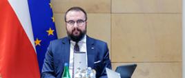 wiceminister Paweł Jabłoński podczas XXI posiedzenia Rady Programowej Współpracy Rozwojowej