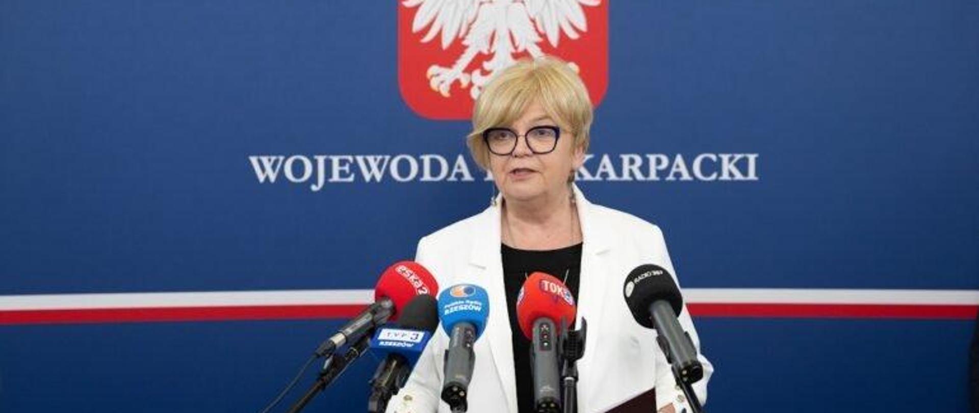 Wojewoda podkarpacki Teresa Kubas-Hul podczas konferencji prasowej