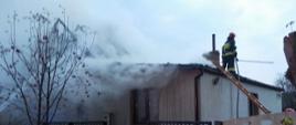 Pożar budynku mieszkalnego w Skarżysku-Kamiennej na ul. Rajdowej 