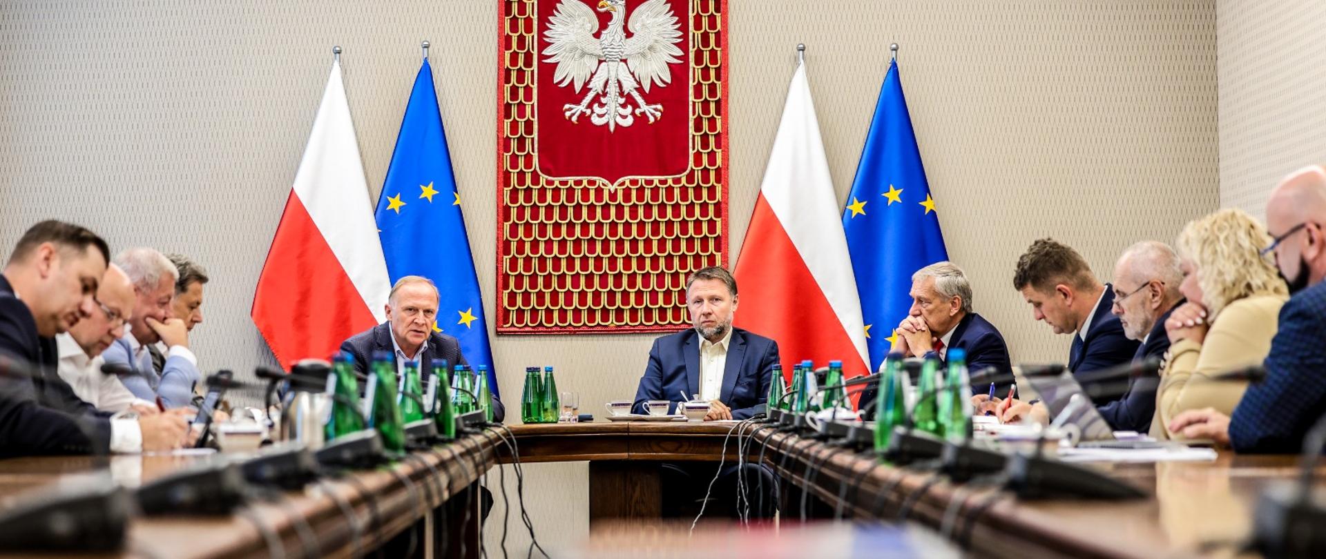 Spotkanie Ministra Marcina Kierwińskiego z przedstawicielami związków zawodowych służb podległych MSWiA 