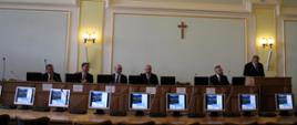 Na zdjęciu na lewej: Adrian Midor, Starosta Żywiecki, Mateusz Pindel, Prezes WFOŚiGW, Jakub Kliś, Prezes MPWiK Żywiec Sp. z o.o, Robert Gajda, Zastępca Prezesa Zarządu NFOŚiGW, Mirosław Suchoń, Poseł na Sejm RP, Antoni Szlagor, Burmistrz Żywca.