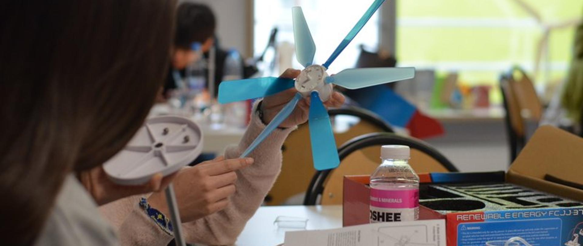 Projekt MF EOG Poprawa efektywności energetycznej budynków szkolnych FEM we Wrocławiu oraz Społeczno-Oświatowego Stowarzyszenia Menadżerów w Strzelcach Opolskich