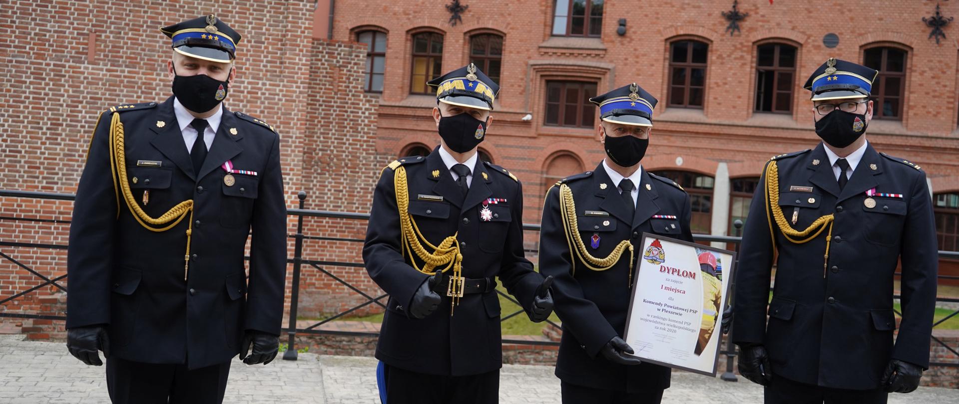 NIEZWYKŁE WYRÓŻNIENIE KOMENDY POWIATOWEJ PSP W PLESZEWIE