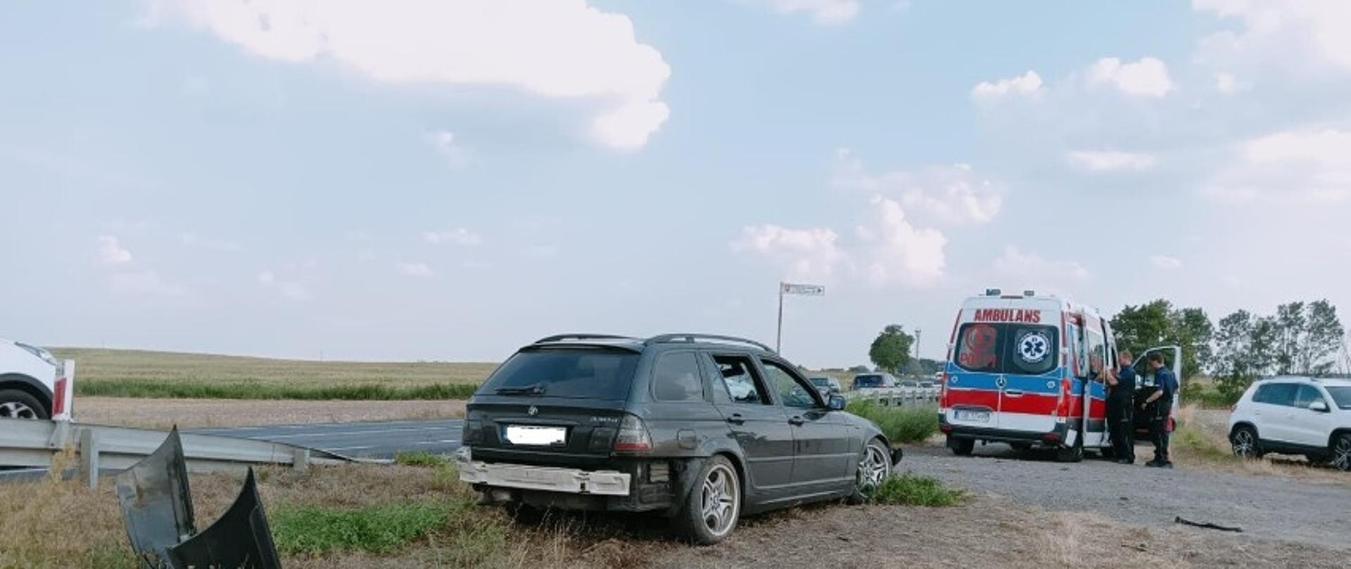 Dachowanie samochodu osobowego marki BMW 3 na 258. kilometrze drogi krajowej nr 11 na wysokości miejscowości Świerkówki. 