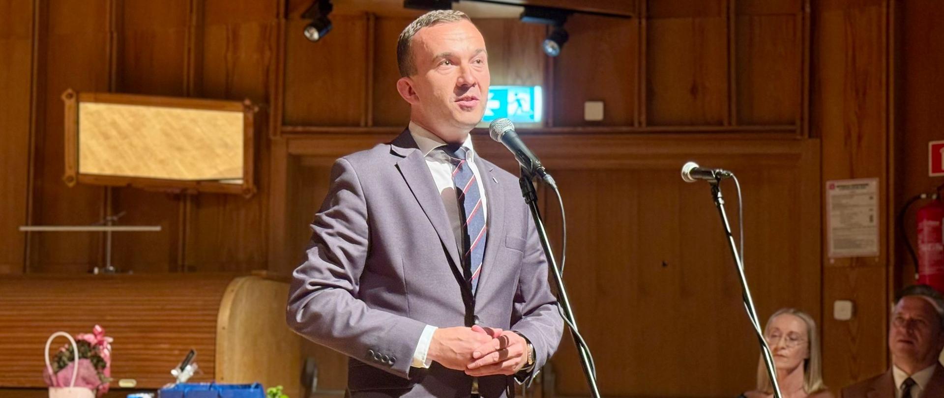 Wicewojewoda Mateusz Szauer 