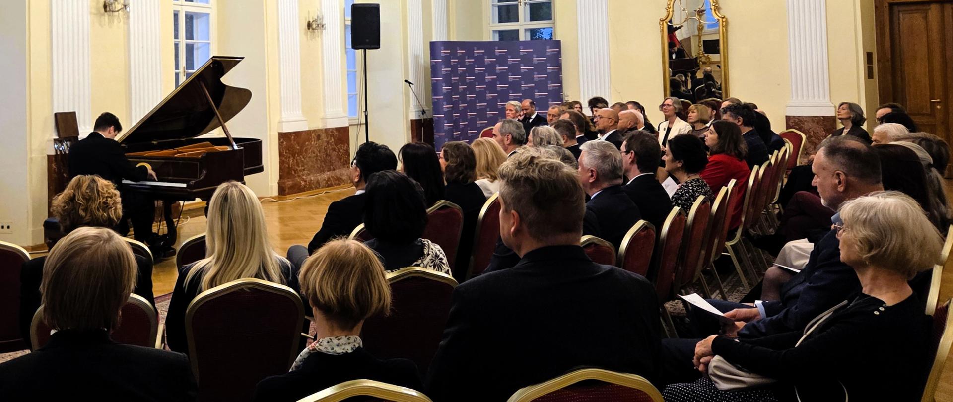 Koncert Szymona Nehringa v Praze