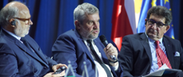 Minister Ardanowski podczas debaty na Międzynarodowym Forum Mleczarskim