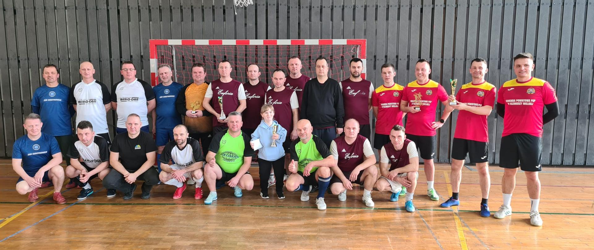 Charytatywny turniej futsalu z udziałem kazimierskich strażaków