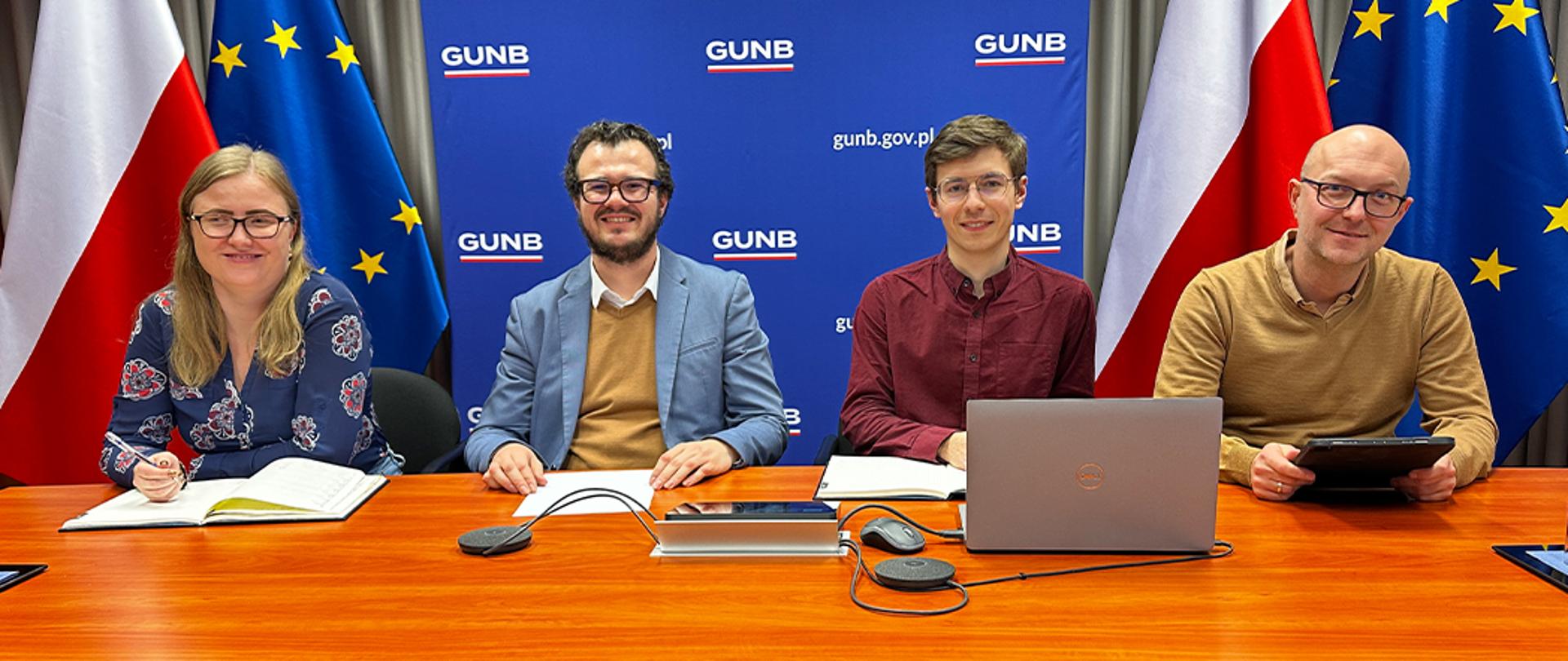 Na zdjęciu prowadzący szkolenie od lewej: Ewelina Grabowska - naczelnik Wydziału Prawno-Legislacyjnego Departamentu Prawnego, Piotr Centkowski - zastępca dyrektora Departamentu Orzecznictwa, Filip Prusik-Serbinowski, Zastępca Głównego Inspektora Nadzoru Budowlanego i Jacek Kozłowski – radca w Departamencie Prawnym.