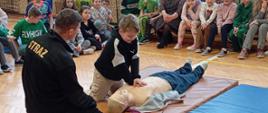 Pokaz z zakresu pierwszej pomocy w Szkole Podstawowej w Skarszewie [3.03.2025]