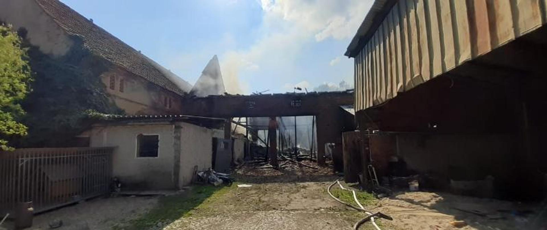 Pozar stodoly - Grady.