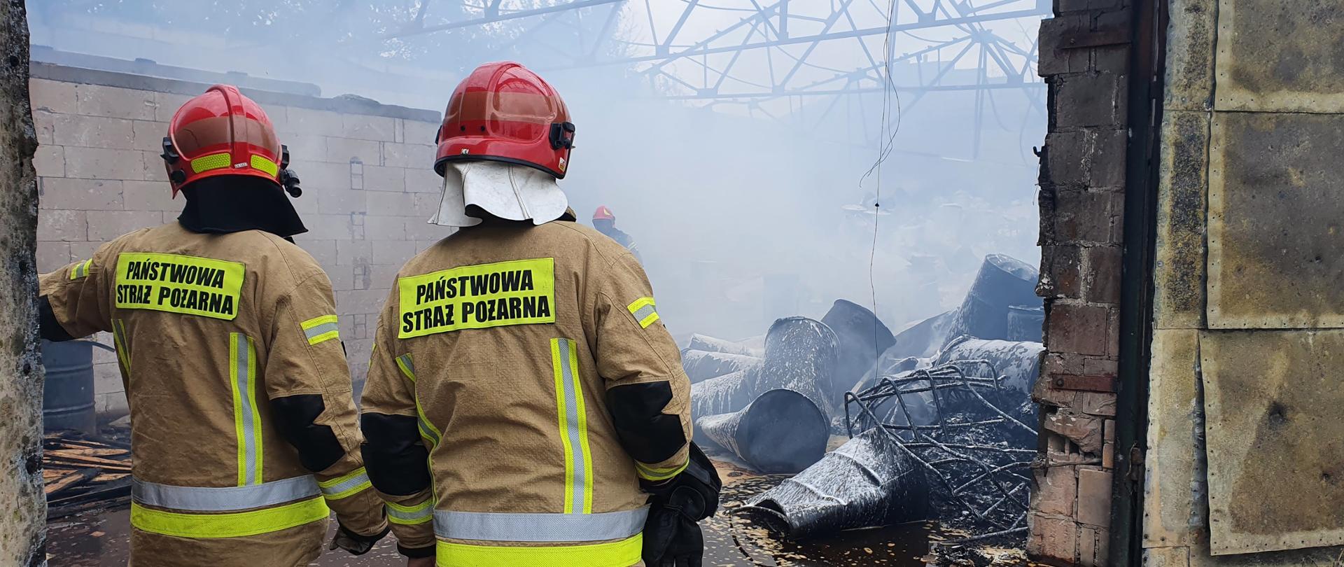 Pożar budynku magazynowego w Jaksicach