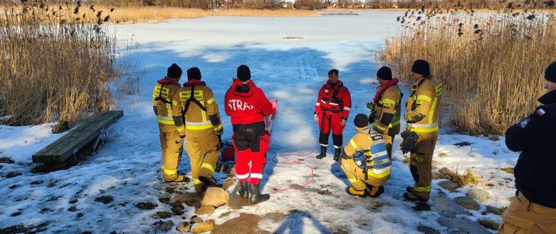 Ćwiczenia na lodzie strażaków JRG Biskupiec wspólnie ze Specjalistyczną Grupą Ratownictwa Wodno – Nurkowego „Olsztyn”.