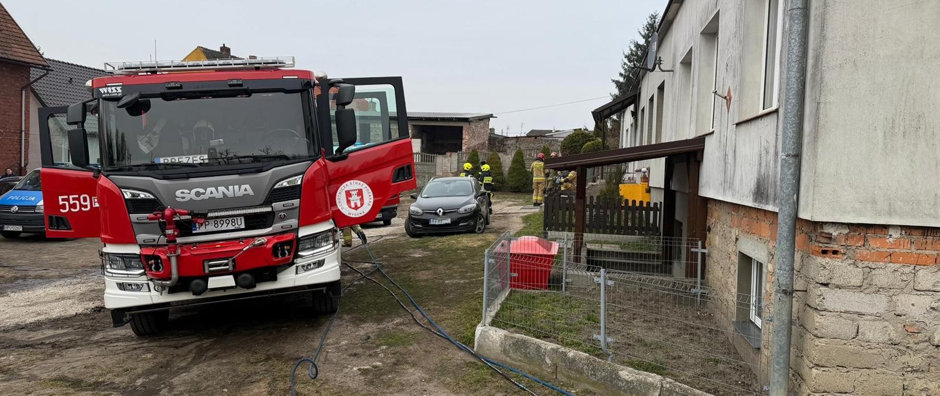 Na zdjęciu widnieje miejsce pożaru mieszkania. 