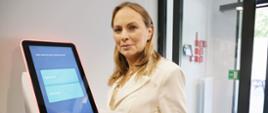 Na zdjęciu minister Katarzyna Pełczyńska-Nałęcz podczas briefingu w Zwonowicach 